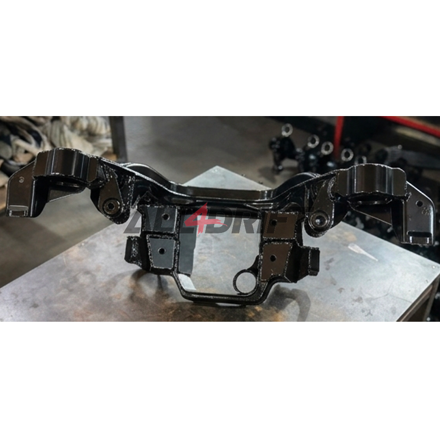 Vyztužena nápravnice a podélní ramena BMW E36 + silentbloky 