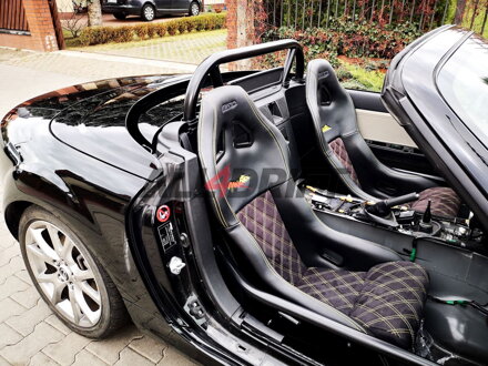 Úchyt pro sportovní sedačky Mazda MX5 NC